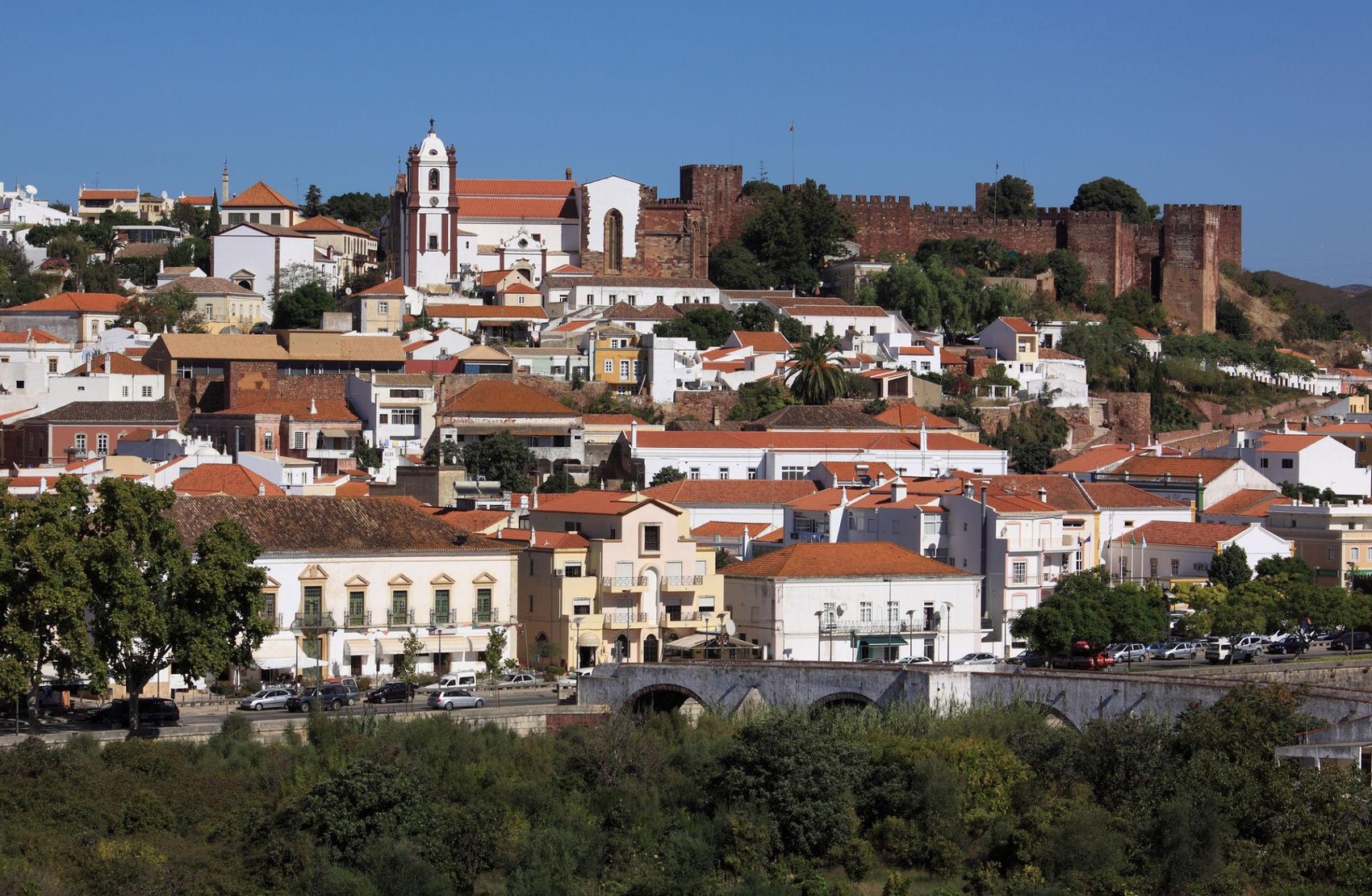 Silves, heritage town above the Arade valley.
